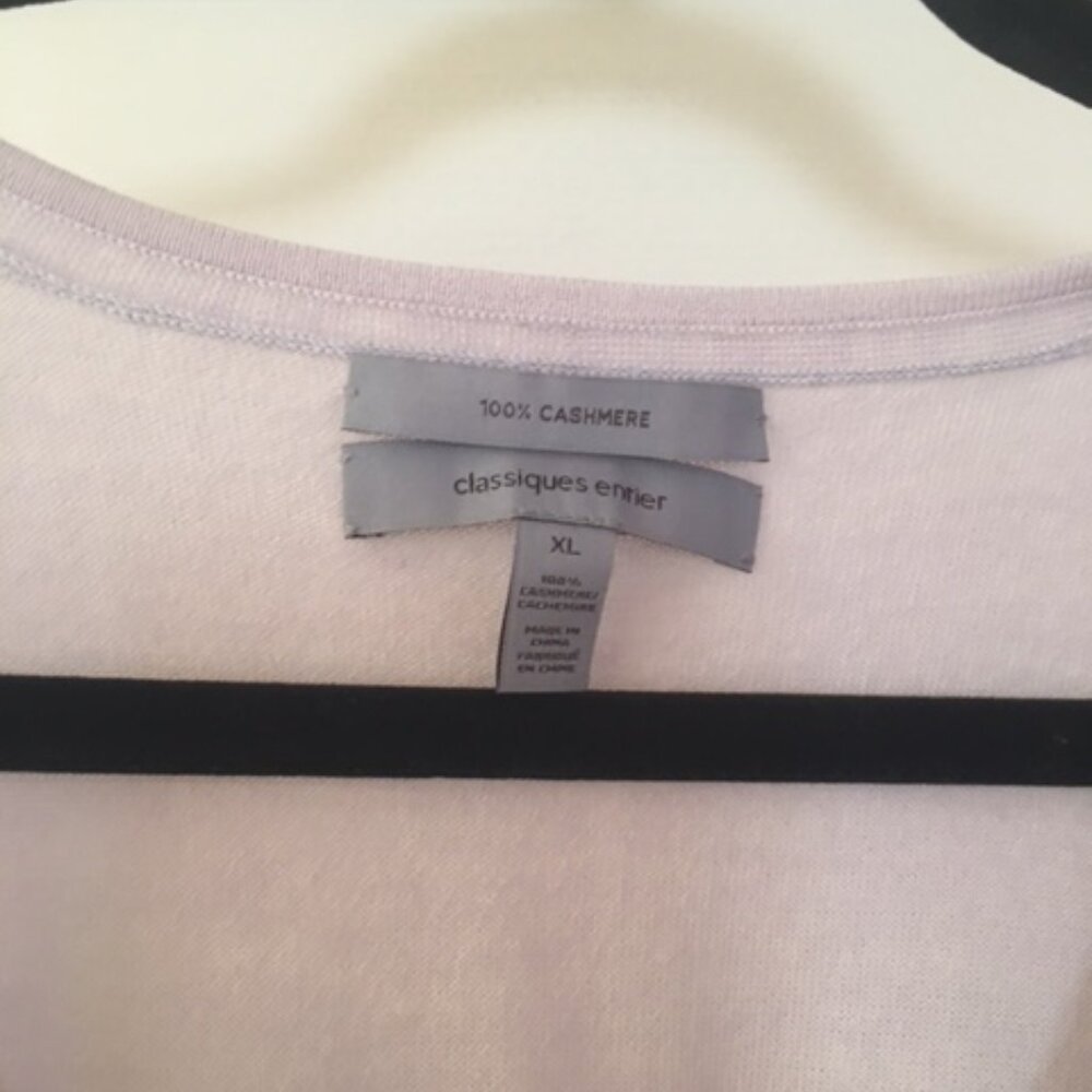 Luxurious New Lavender 100% Cashmere Sweater with V neckline and peplum XL